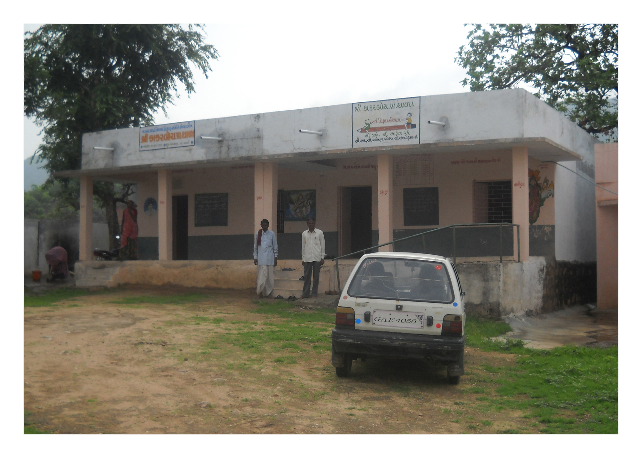 School Uniform Distribution by Rotary Club Vadali at Kakarbora Primary School