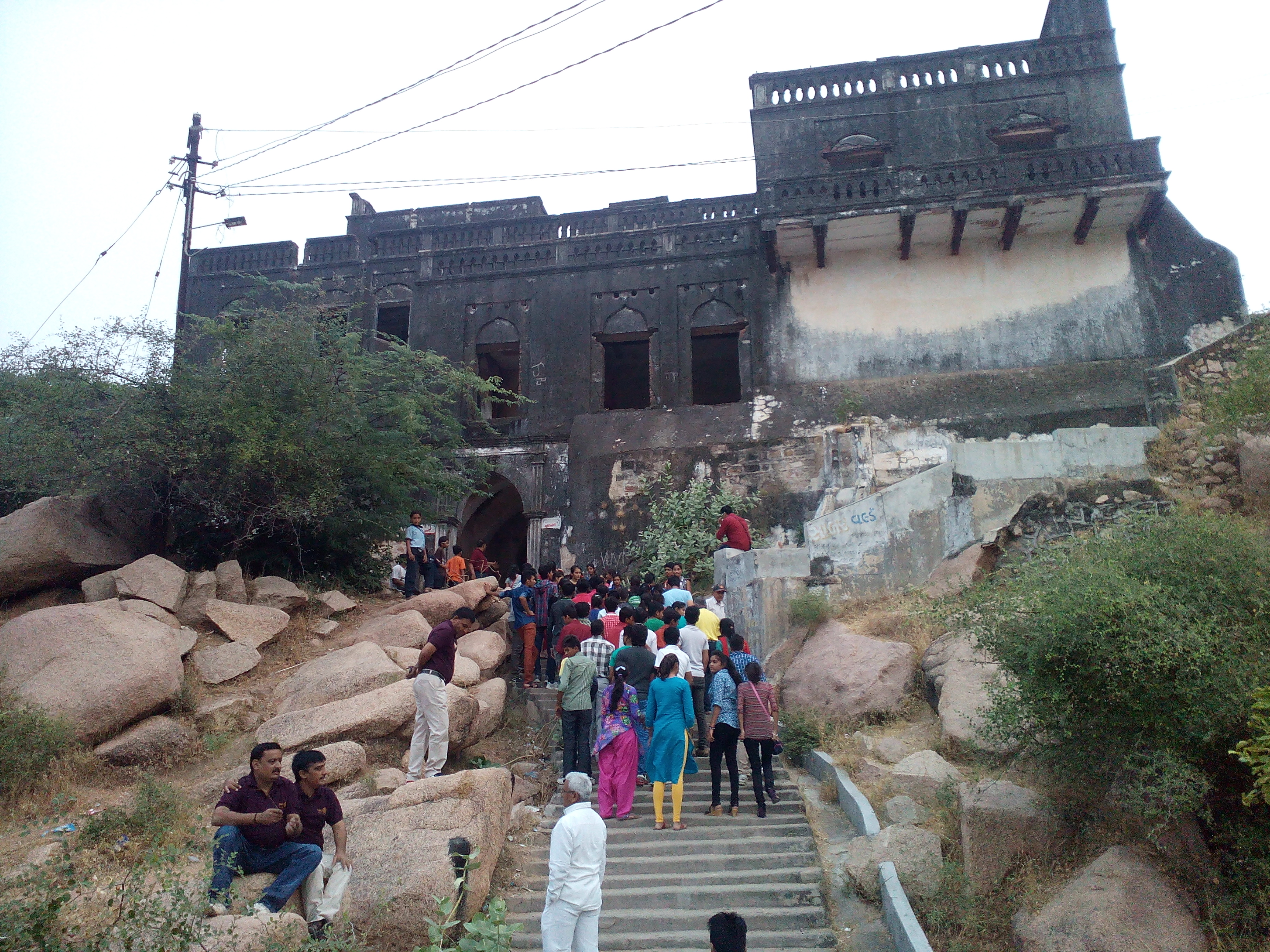 The Interact District Conference “Udaan” was successfully convened with the collaborative efforts of Rotary Club Idar and Rotary Club Wadali, marking an impactful event of learning, leadership, and fellowship for young Interactors.